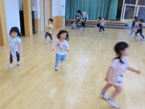 gホールで遊ぶ (7)