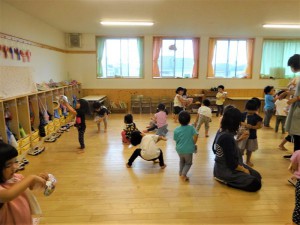 少室内活動１ (8)