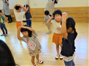 g終業式ダンス交流 (3)