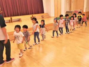 gみんなで歩こう (1)
