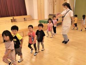 gみんなで歩こう (2)