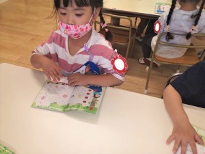 gシール貼り (2)
