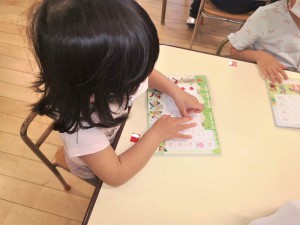 gシール貼り (3)