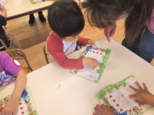 gシール貼り (5)
