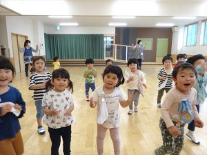 gホールで遊ぶ (1)