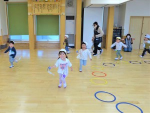 gホールで遊ぶ (14)
