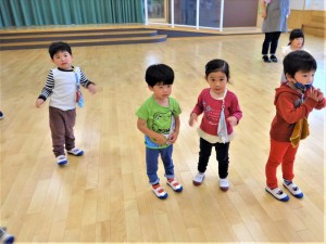 gホールで遊ぶ (4)