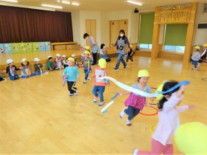 gホールで遊ぶ (6)