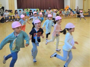 gホールで遊ぶ (1)