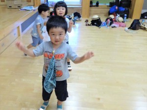 gホールで遊ぶ (6)