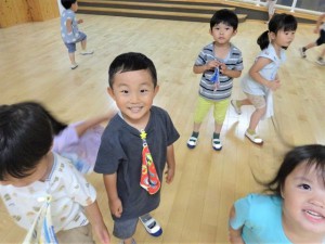 gホールで遊ぶ (8)