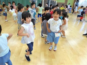gみんなでダンス (16)