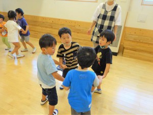 gみんなでダンス (22)