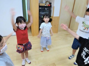 gみんなでダンス (7)