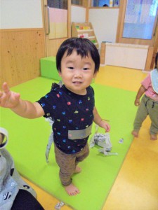 g新聞紙あそび (1)