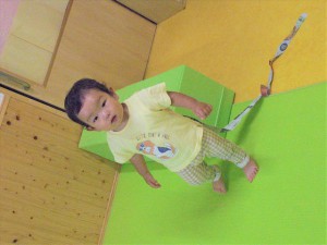 g新聞紙あそび (3)