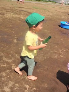 g幼児と水 (13)