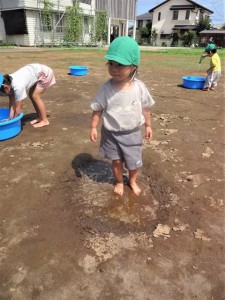 g幼児と水 (5)