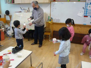 中紙コップけん玉 (57)